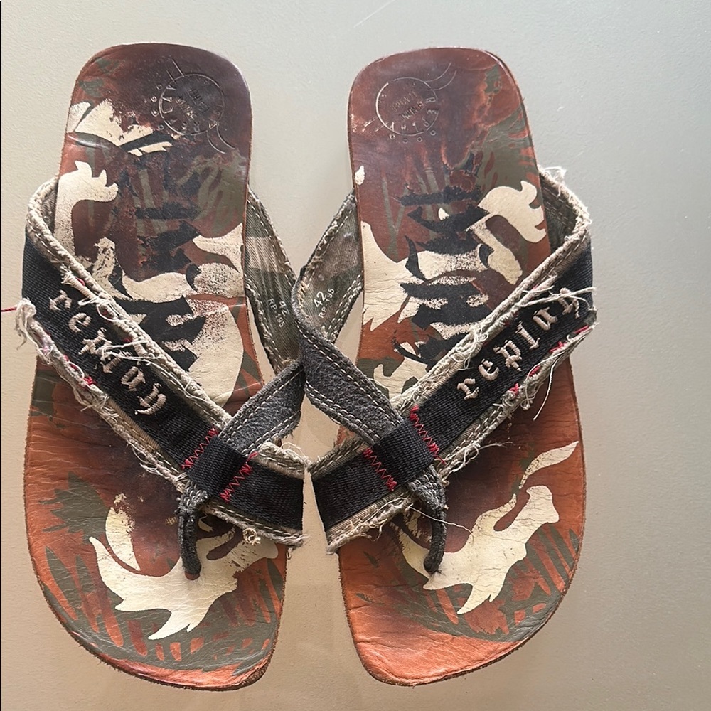Replay Camouflage Sandals with Black and Brown Accents Size 42